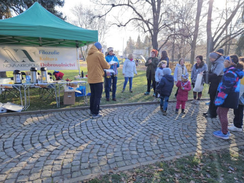 U příležitosti Mezinárodního dne filozofie se předposlední listopadový víkend konal filozofický dobročinný běh v Šimkových sadech v Hradci Králové.  2 fotka