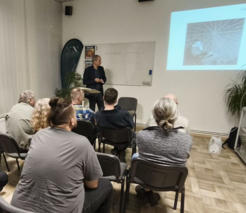 Nikola Tesla nebyl jen fenomenálním vynálezcem, který lidstvu zanechal stovky objevů od asynchronního motoru po bezdrátovou komunikaci. Byl výjimečný především svým unikátním tvůrčím procesem. 